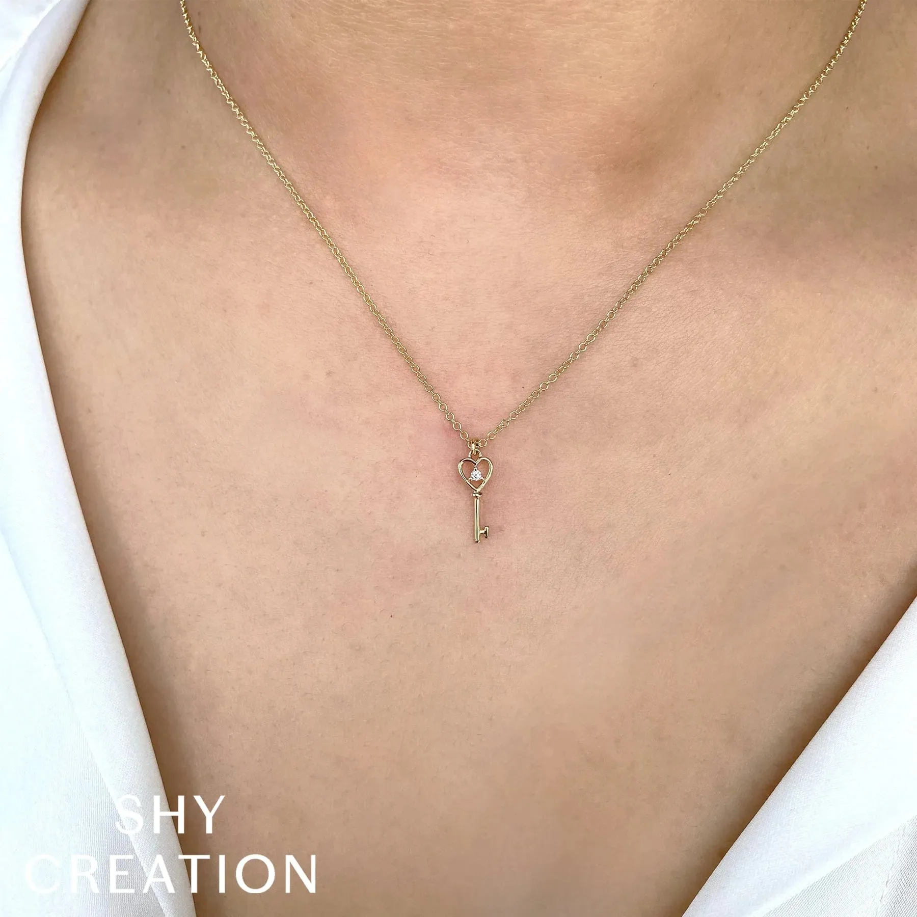 14K Gold Diamond Heart Key Pendant Necklace