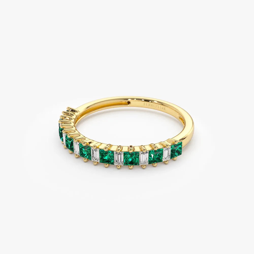 14k Unique Princess Cut Emerald and Baguette Diamond Ring