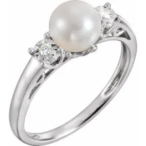 14K White Freshwater Pearl and .04CTW Diamond Ring