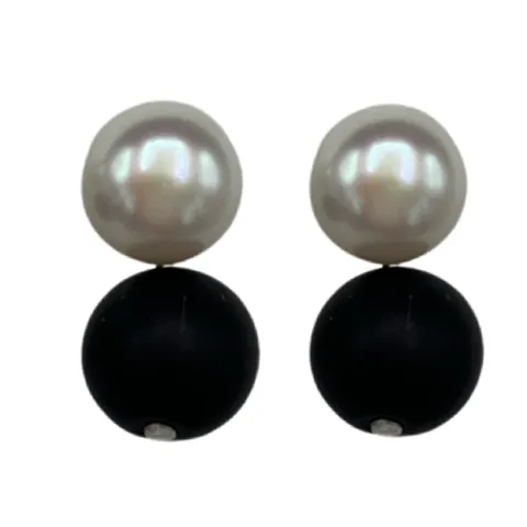 344-10-S | BLACK ONYX & PEARL EARRINGS ON SILVER