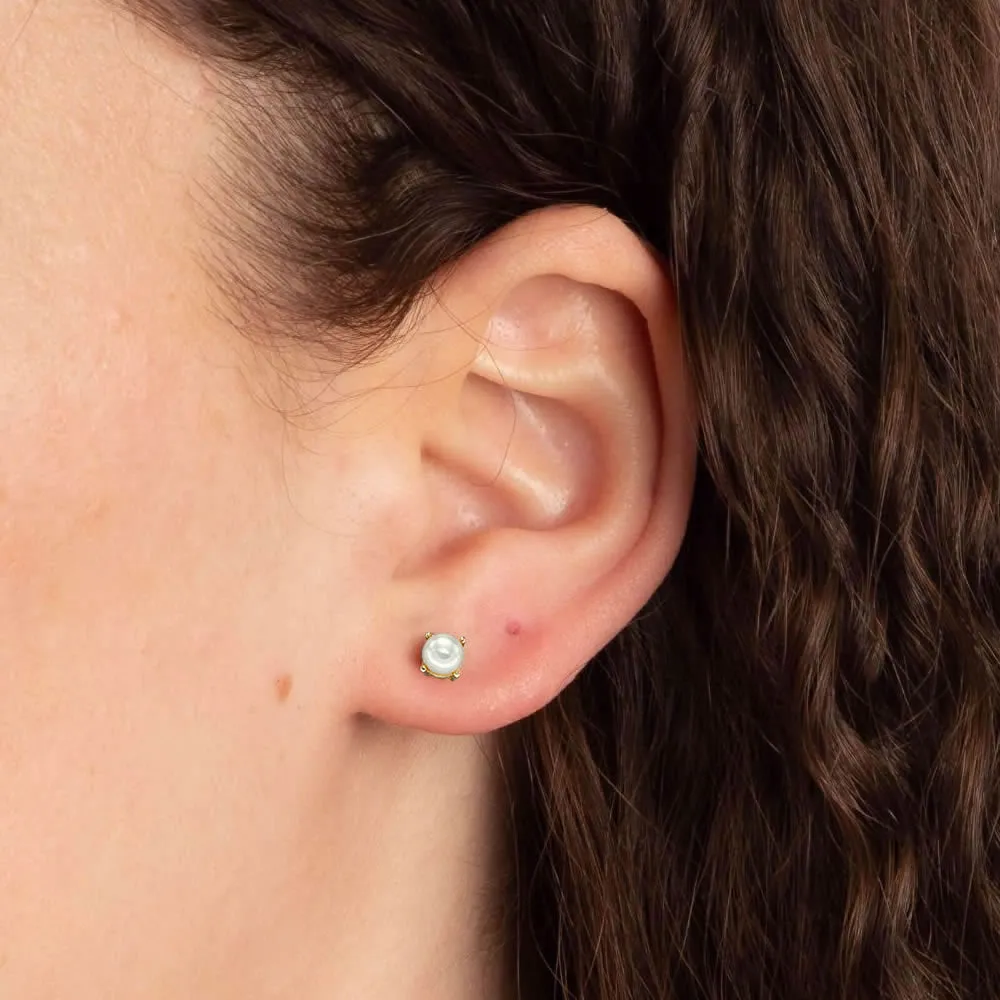 9ct Gold Pearl Birthstone Stud Earrings (June)