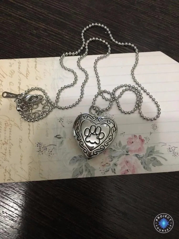 Adorable Engraved Paw Heart Locket Pendant Necklaces