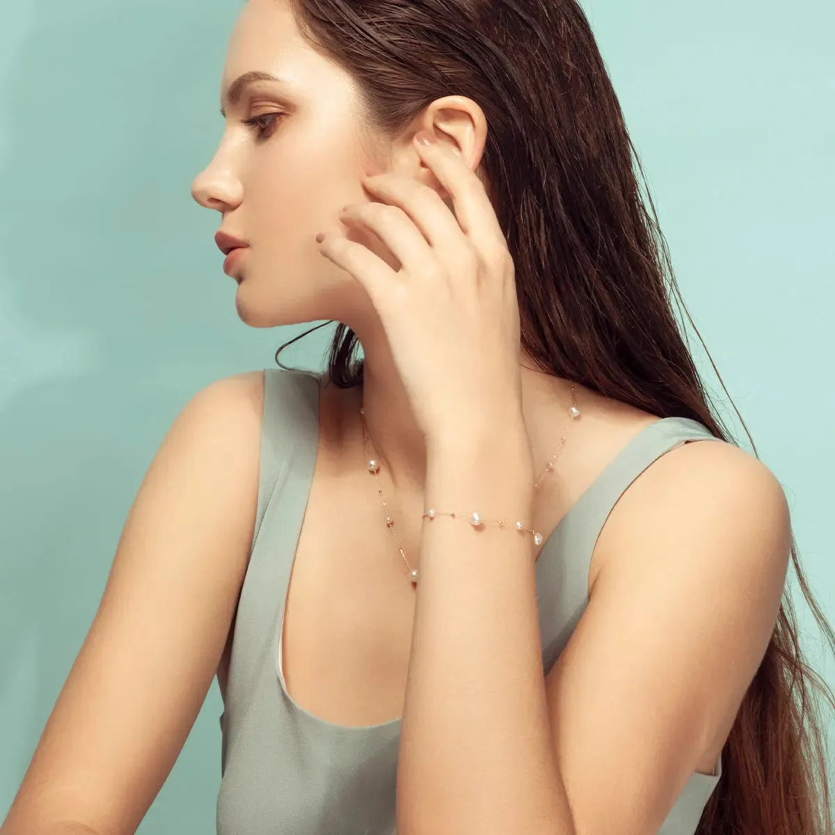 Akoya Pearl 18K Gold Baby's Breath Bracelet