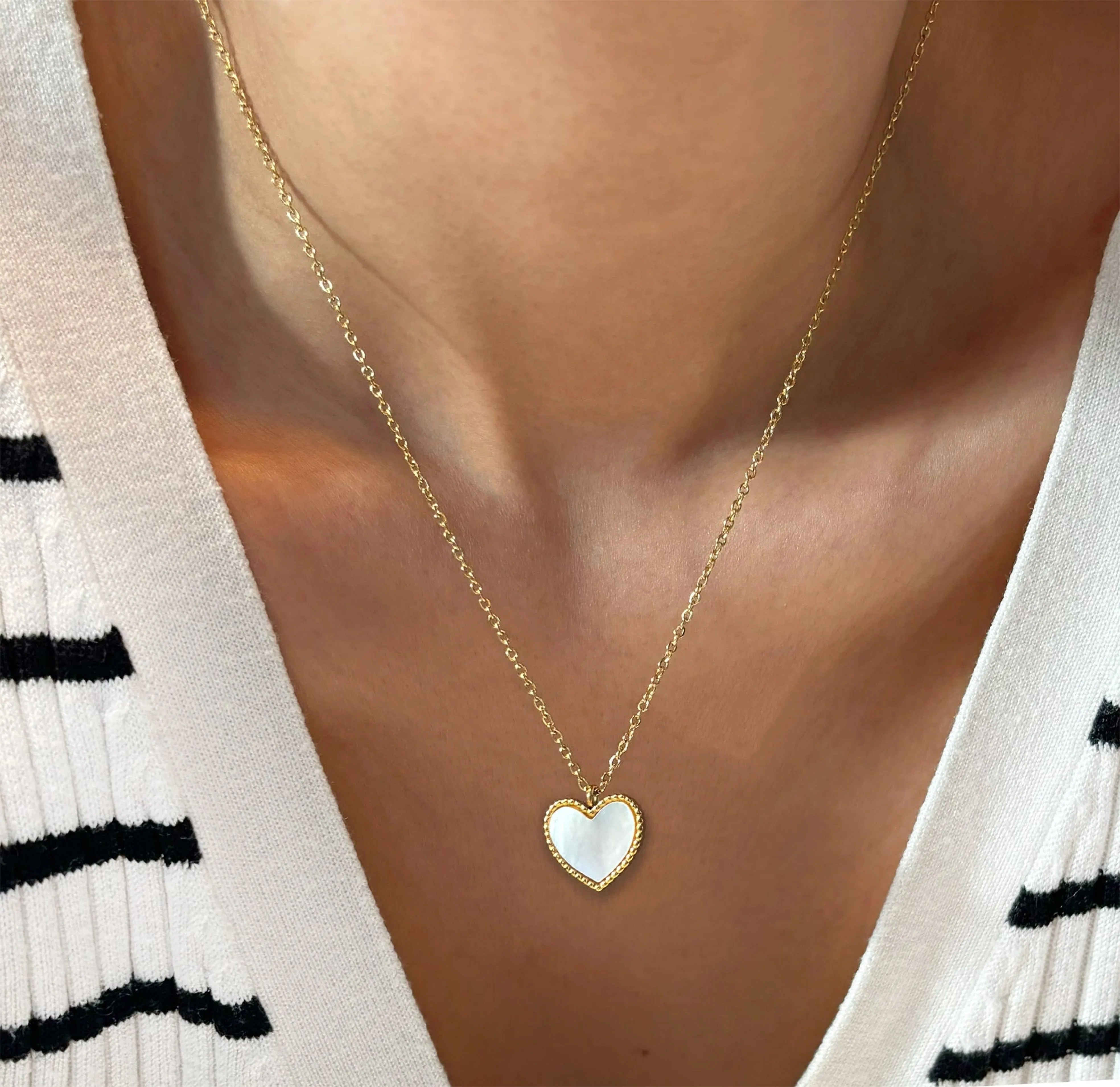 AMIRI HEART PEARL PENDANT NECKLACE