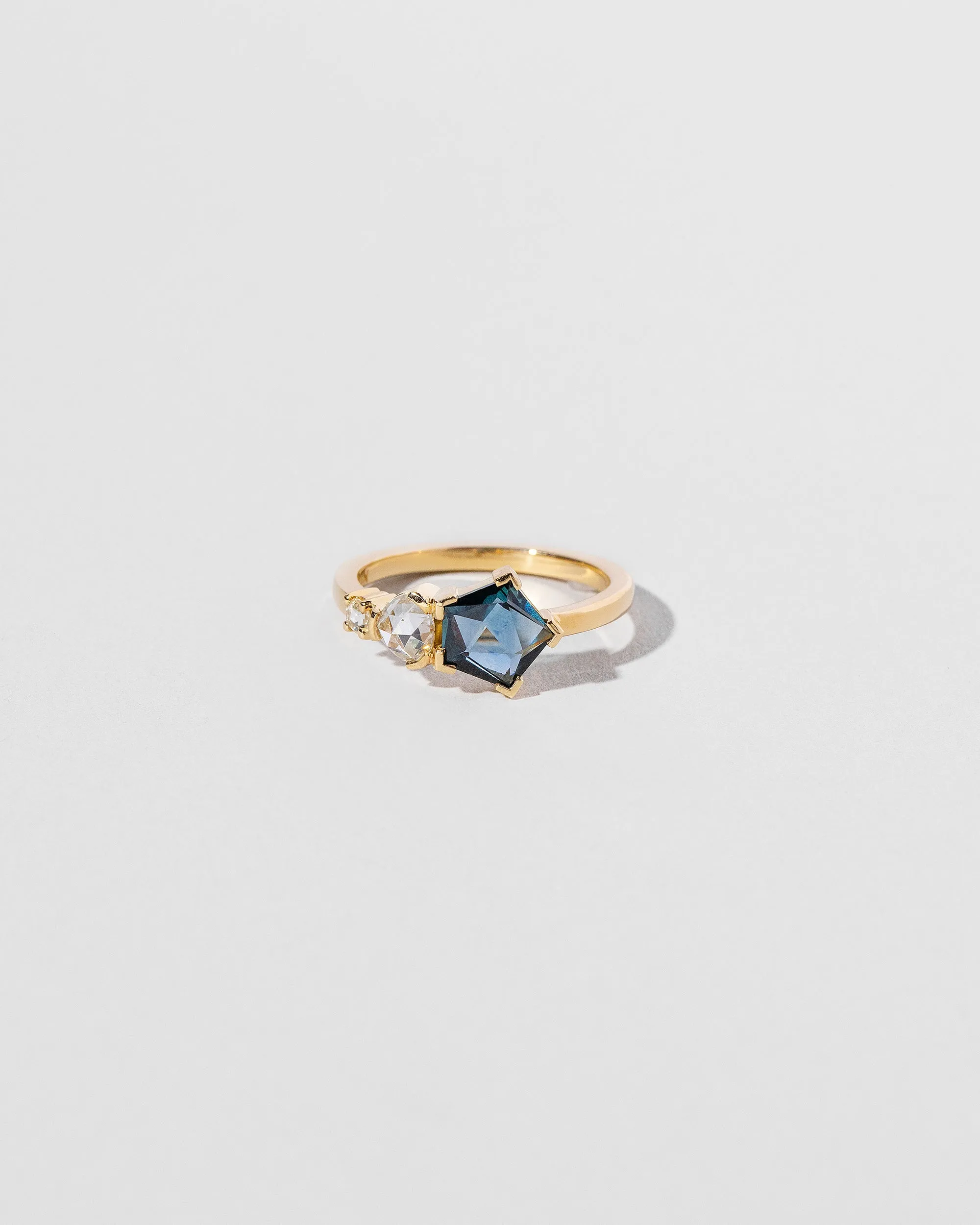 Caerus Ring