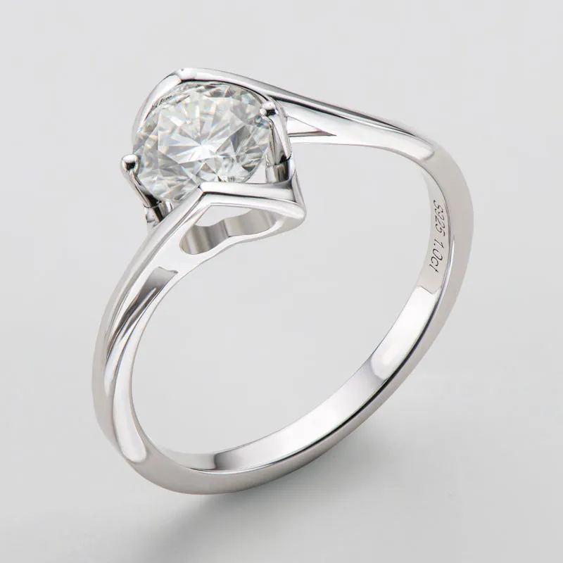 Classic Round Cut Moissanite Diamond Angle Solitaire Rings