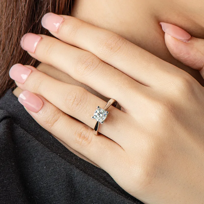 Classic Round Cut Moissanite Diamond HWLetter Solitaire Ring