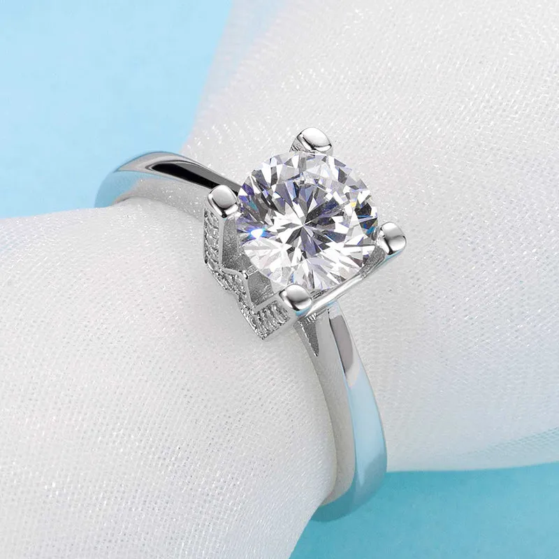 Classic Round Cut Moissanite Diamond HWLetter Solitaire Ring