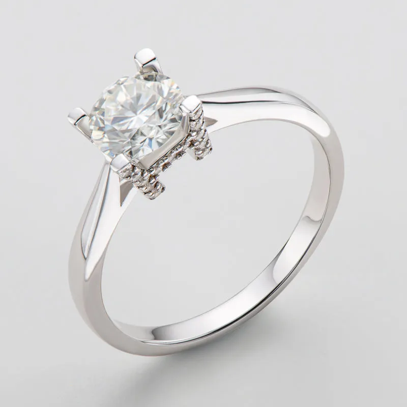 Classic Round Cut Moissanite Diamond HWLetter Solitaire Ring