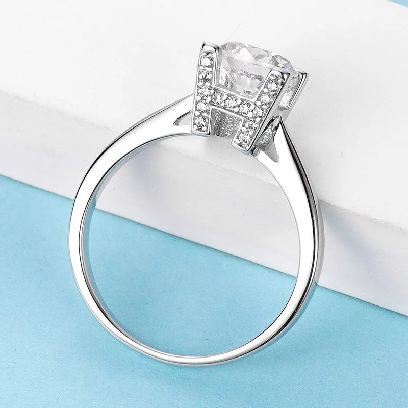 Classic Round Cut Moissanite Diamond HWLetter Solitaire Ring