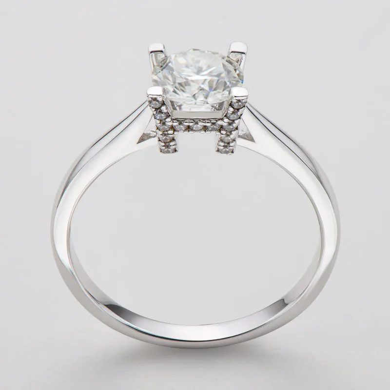 Classic Round Cut Moissanite Diamond HWLetter Solitaire Ring