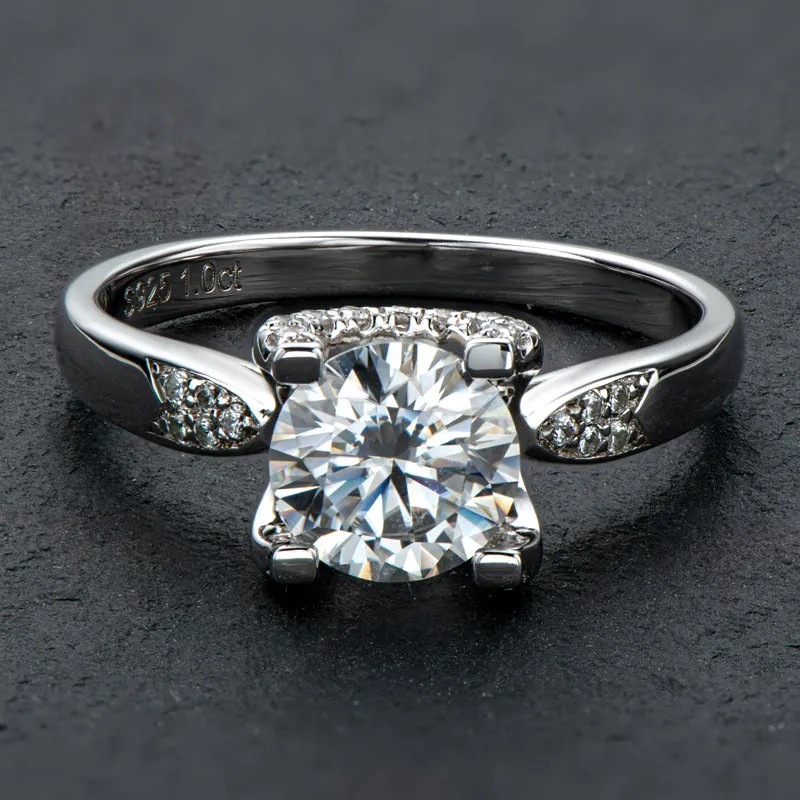 Classic Round Cut Moissanite Diamond Micro Setting Solitaire Ring