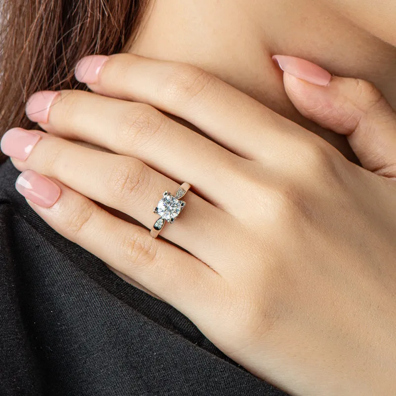 Classic Round Cut Moissanite Diamond Micro Setting Solitaire Ring