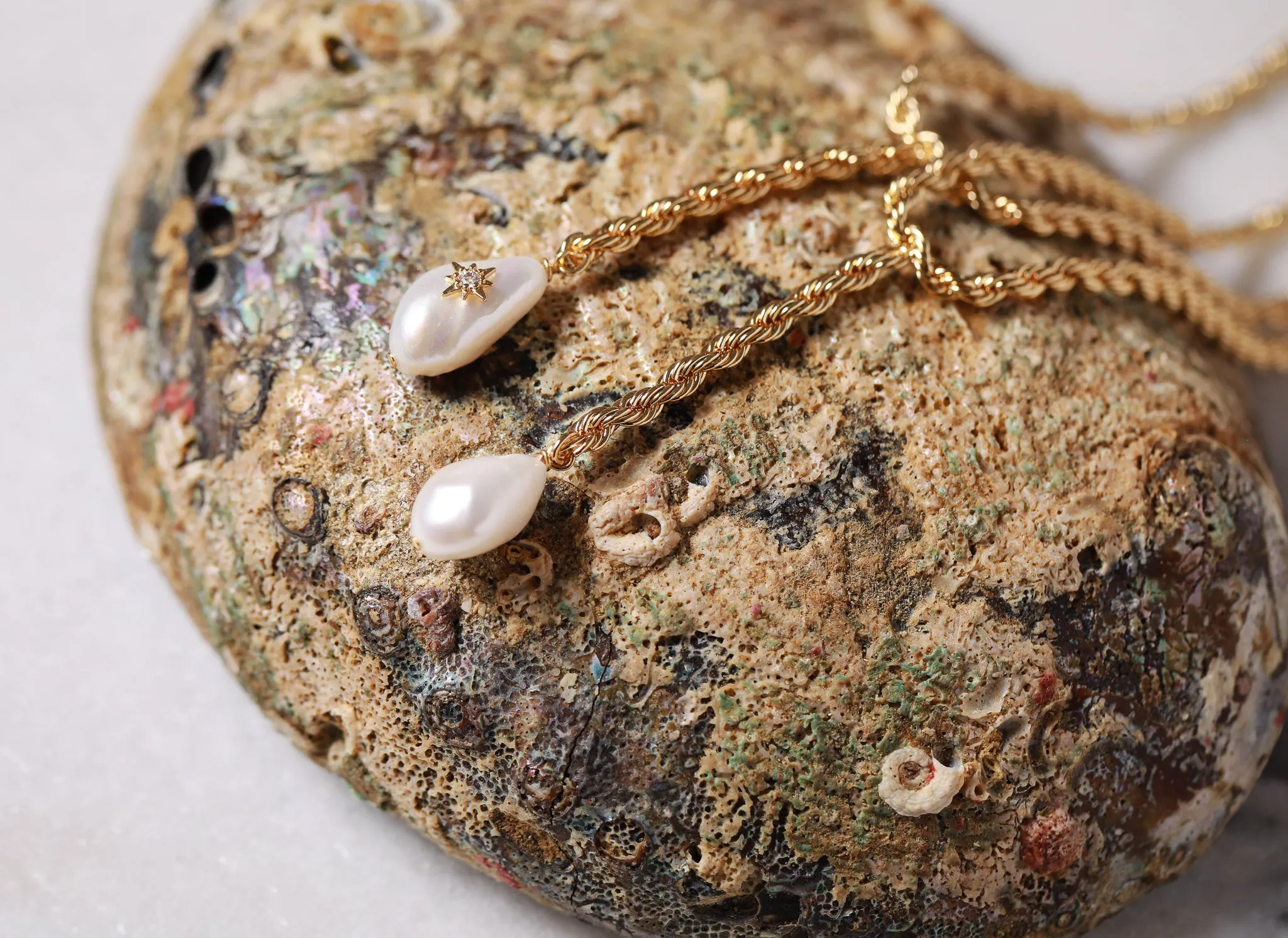 Descanso Pearl Lariat Necklace - 26"