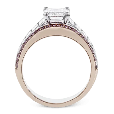 Engagement Ring in 18k Gold