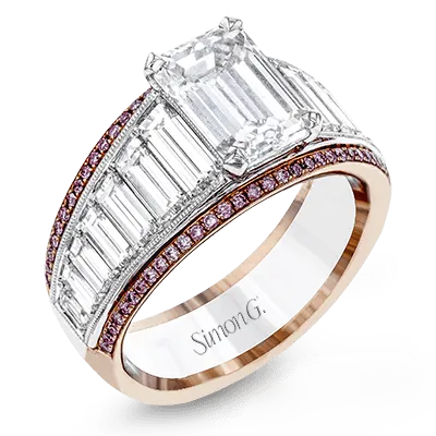 Engagement Ring in 18k Gold