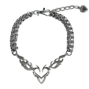Grunge Heart Chain Necklace for a Bold Fashion Statement