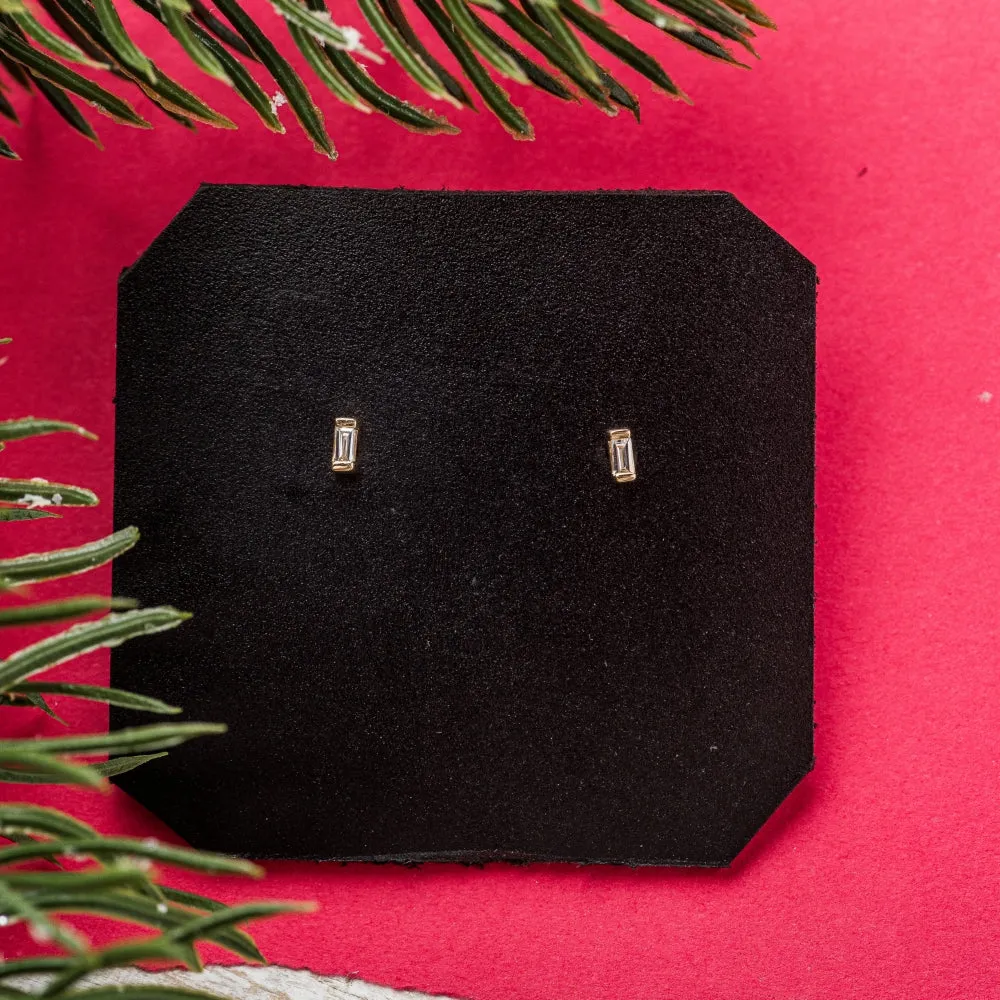 Lab-Grown Diamond Petite Baguette Stud Earrings in 14k Gold