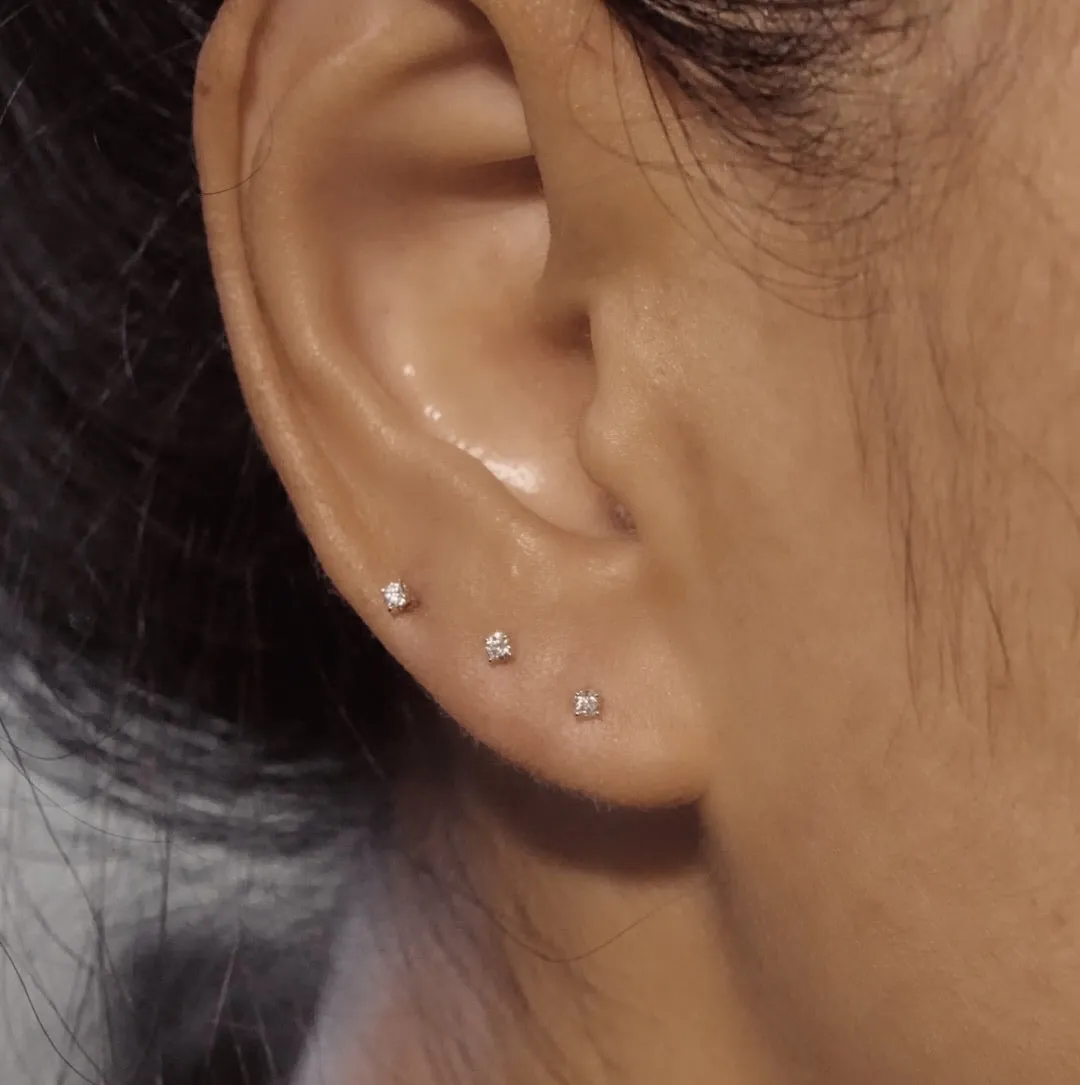 Little Diamond Stud Earring - Solid 14kt