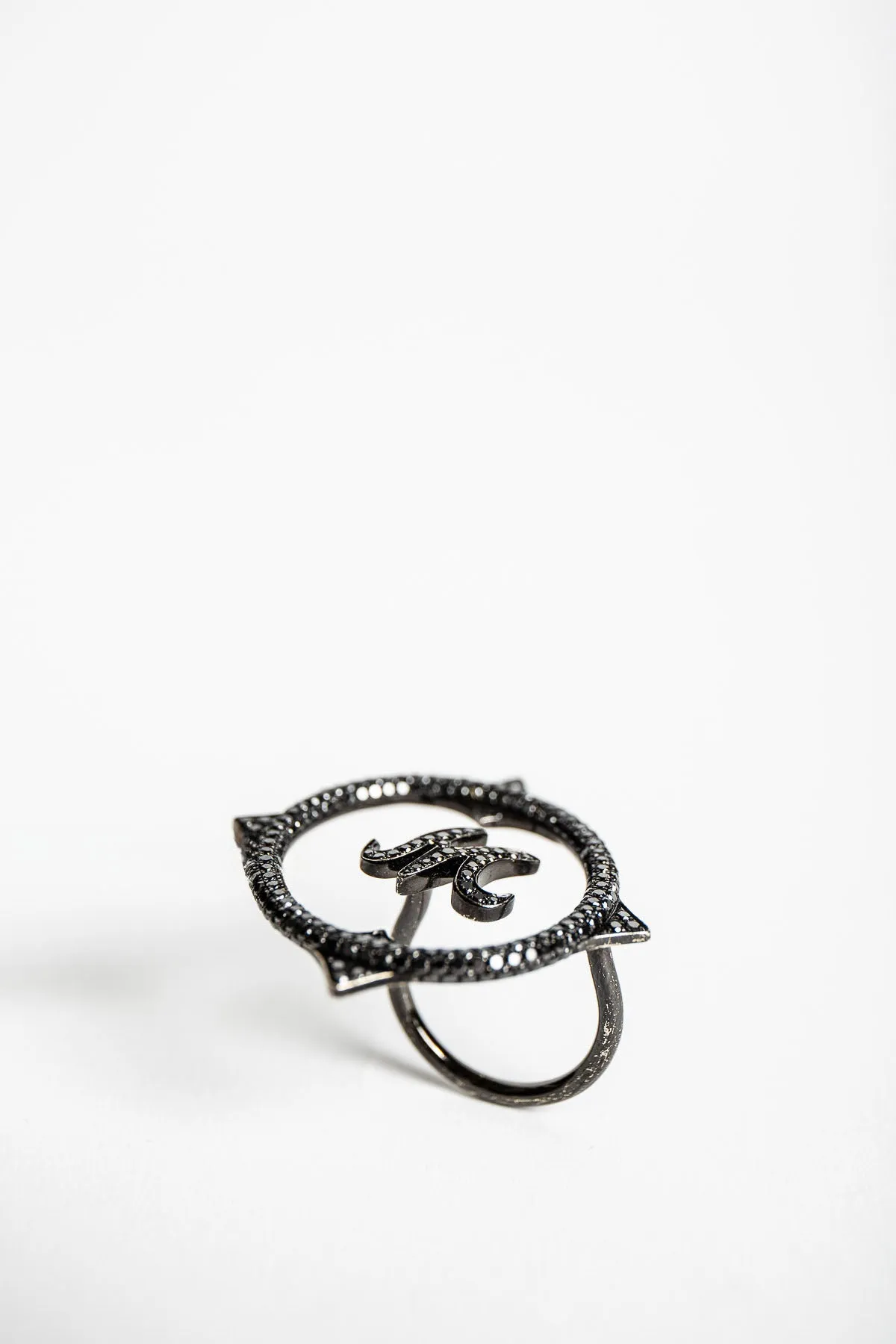 LOREE RODKIN | 14K WHITE GOLD DIAMOND LETTER M RING