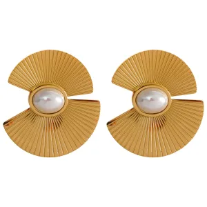 Lumin Pearl Earrings