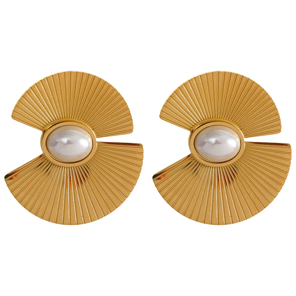 Lumin Pearl Earrings