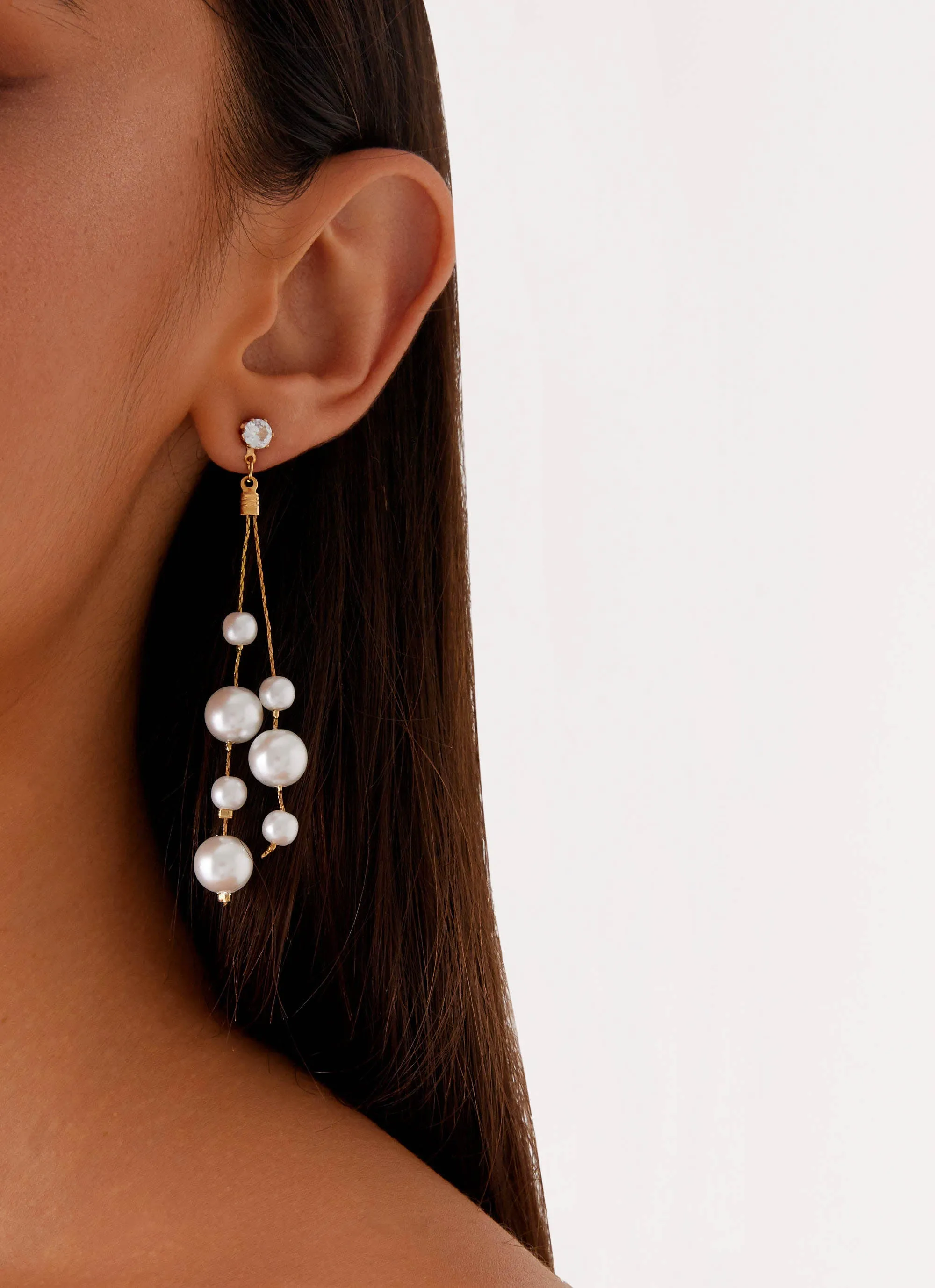 Mallorie Earrings - Pearl