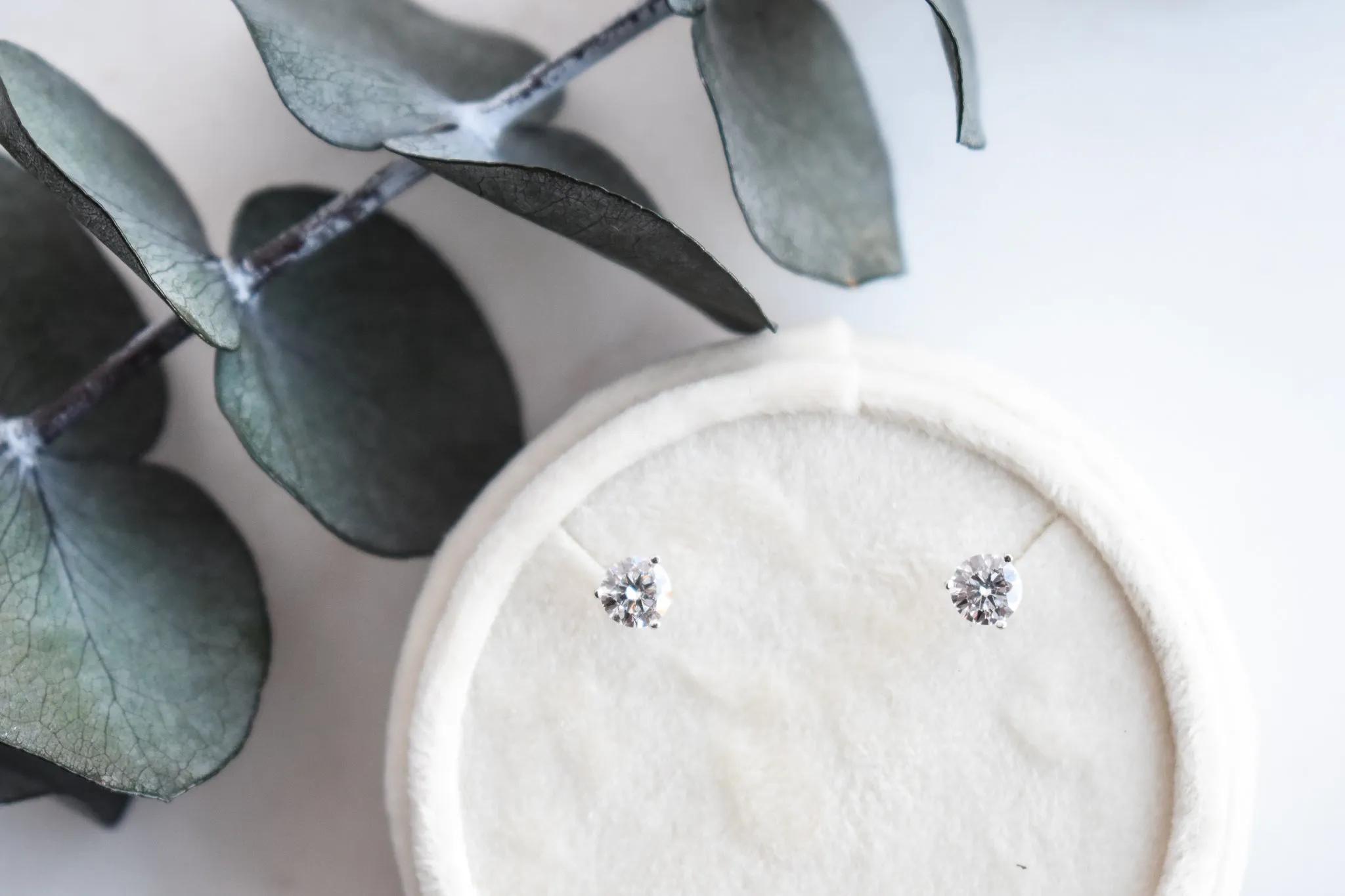 mined DIAMOND EARRINGS 1.00TCW