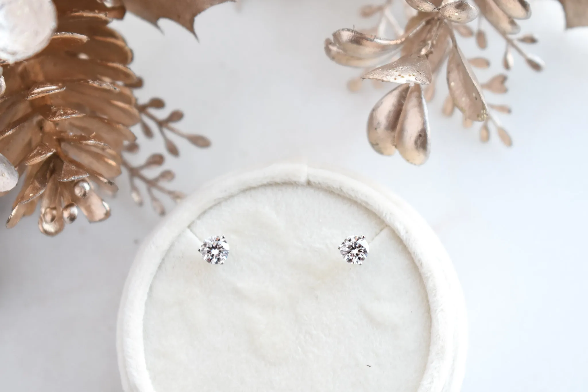 mined DIAMOND EARRINGS 1.00TCW
