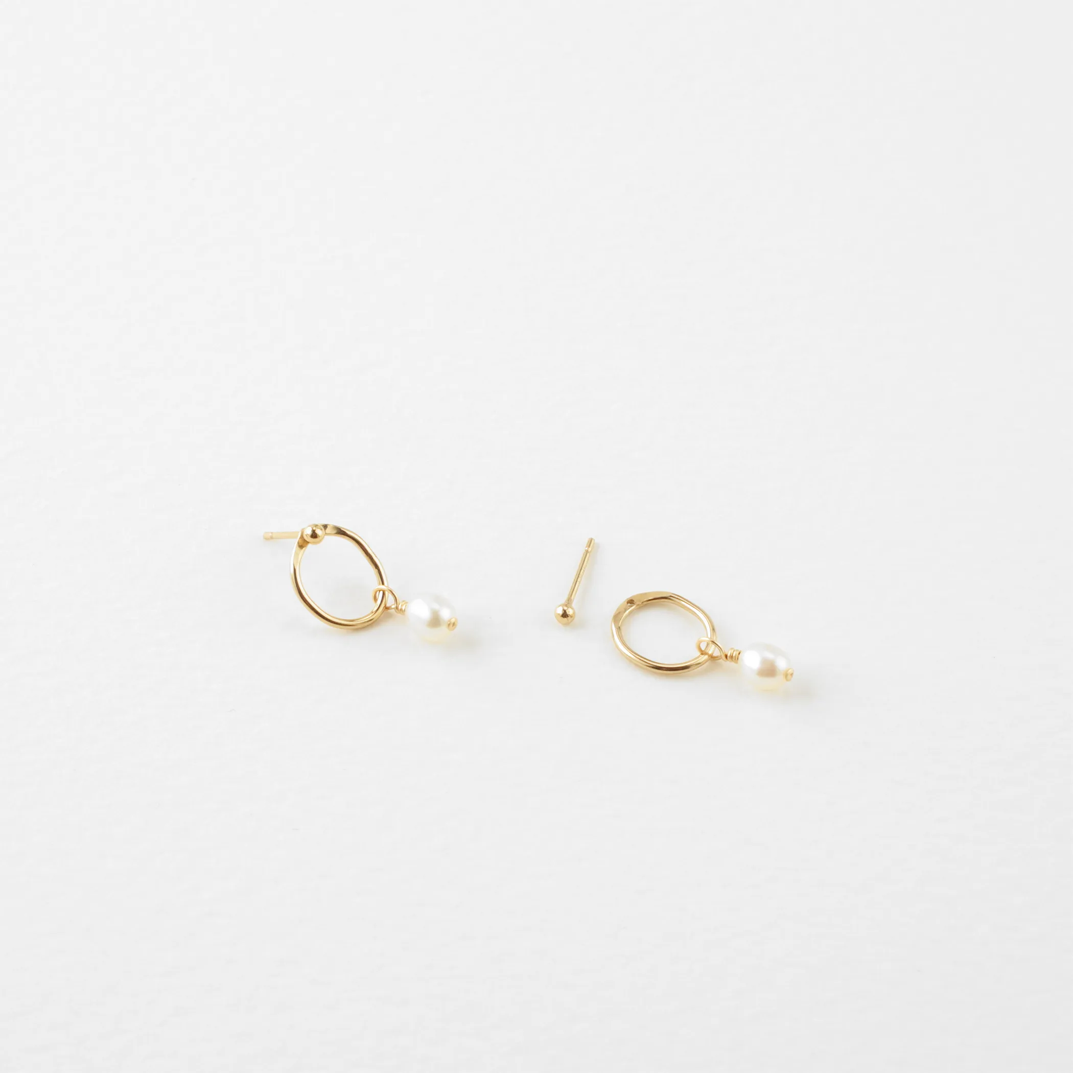 Olivia Pearl Earrings