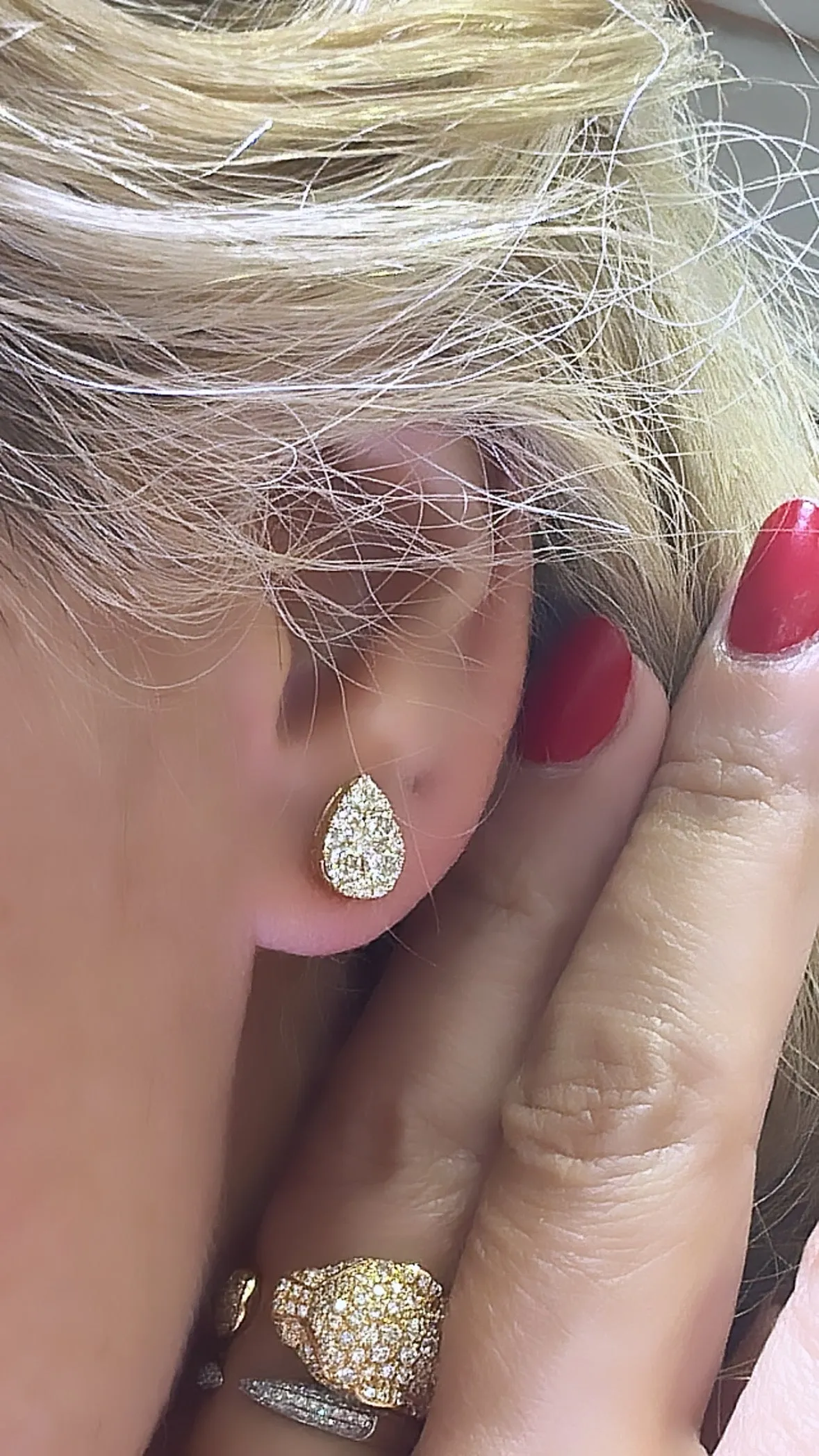 Pear Shape Diamond Stud Earrings 0.86ct tw