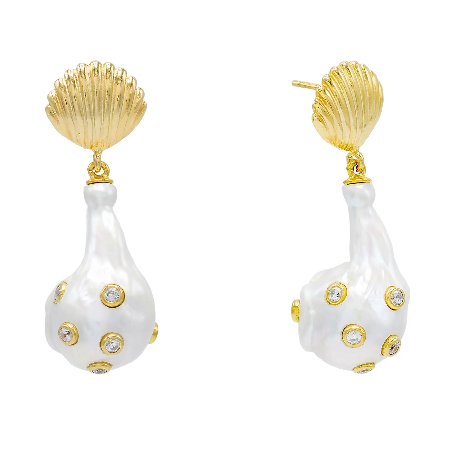 Pearl Bezel Stud Earring