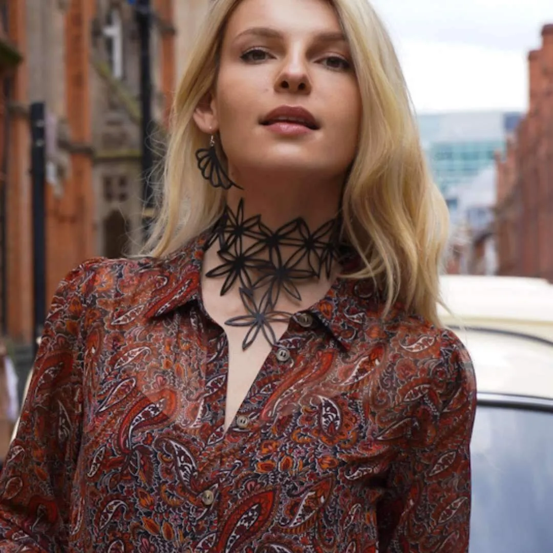 Pentas Star-shaped Flower Statement Choker