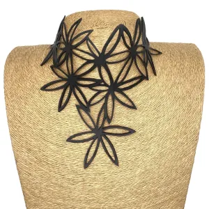 Pentas Star-shaped Flower Statement Choker