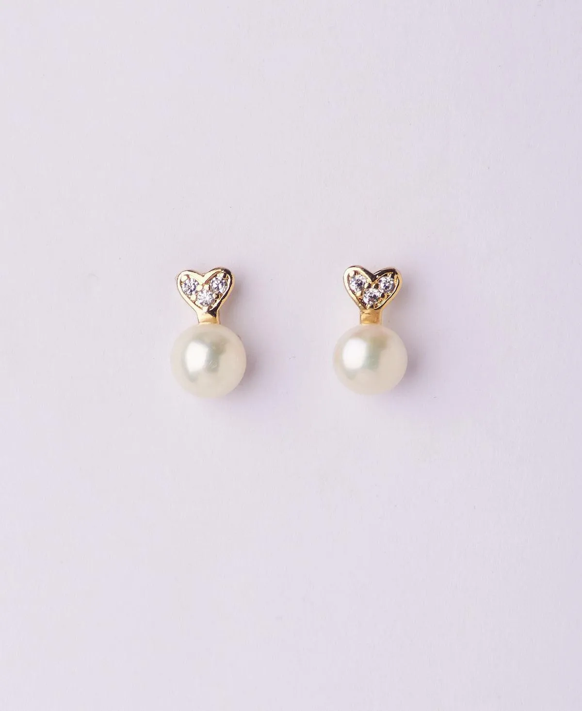 Pretty White Pearl Stud Earring