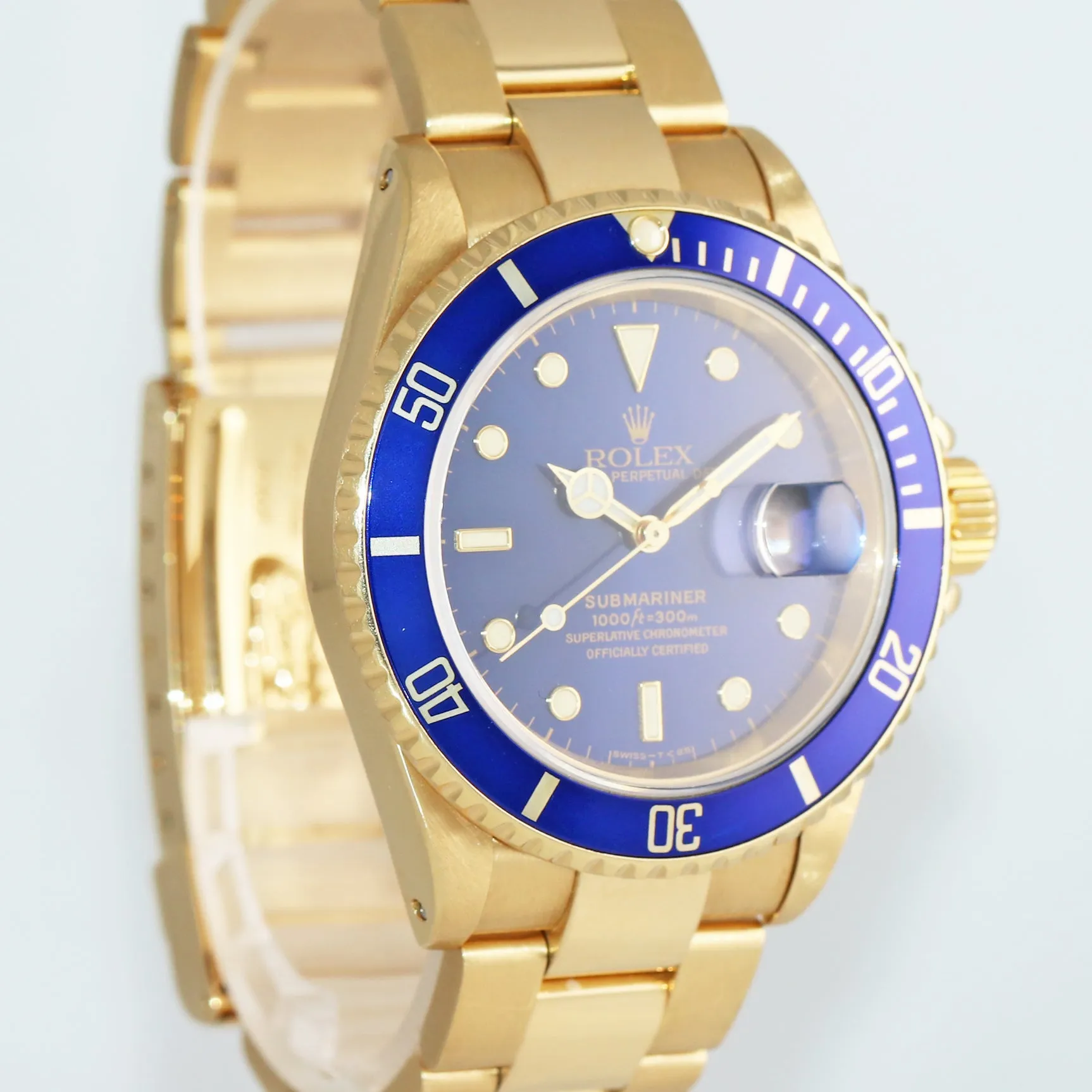 Rolex 16618 Submariner 18K Yellow Gold Blue Dial Oyster 40mm Watch 116618