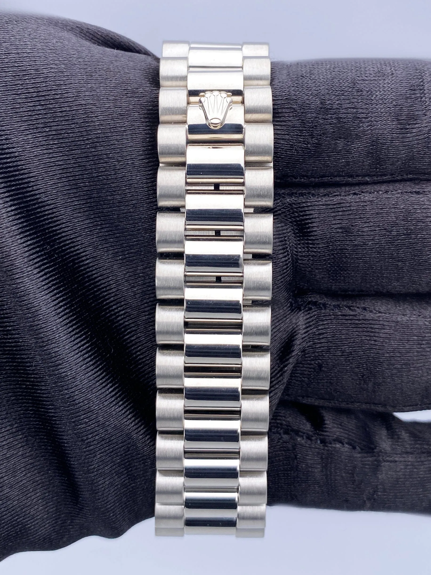 Rolex Day-Date 18239 18K White Gold Diamond Dial Mens Watch Box & Papers