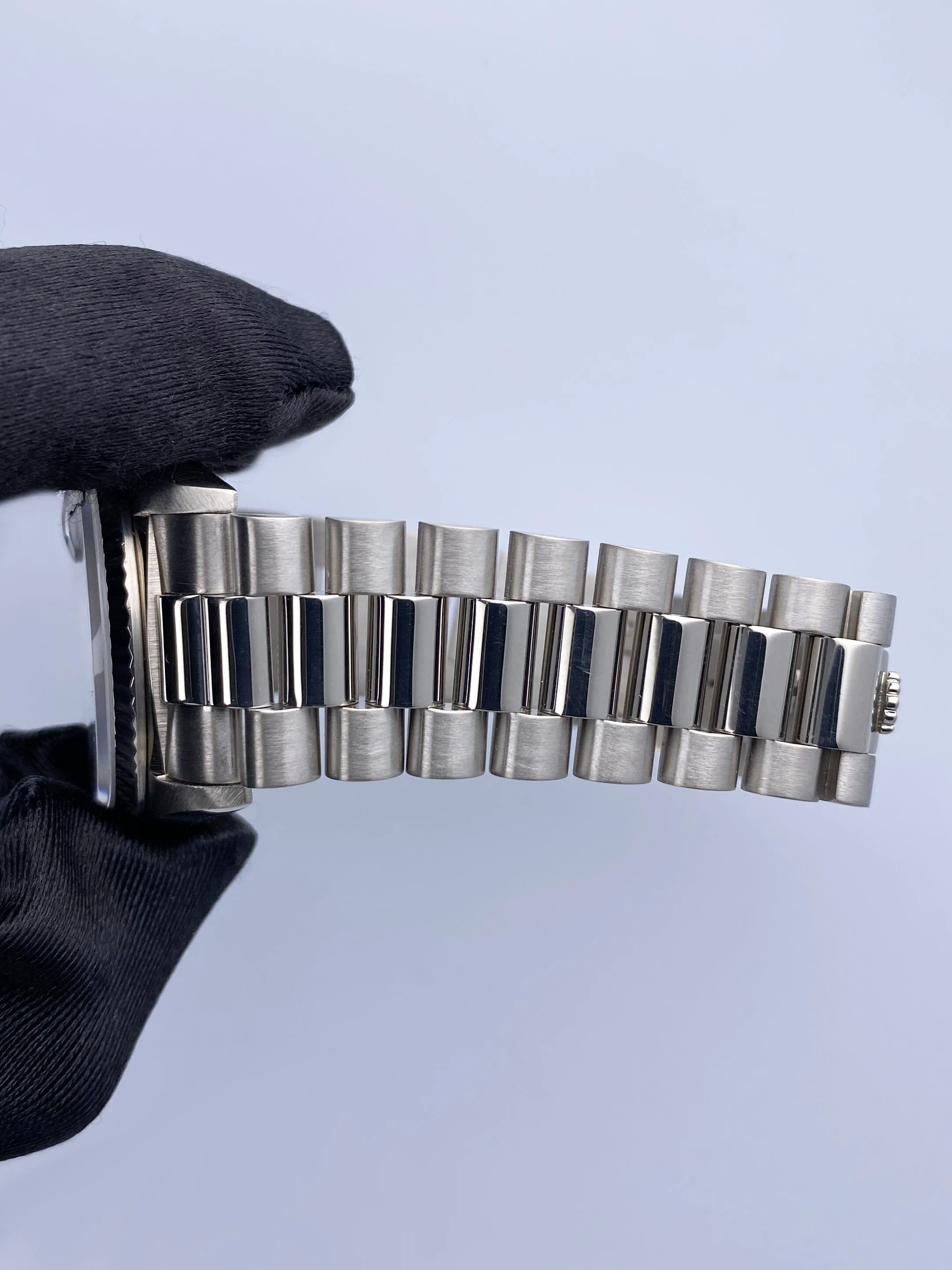 Rolex Day-Date 18239 18K White Gold Diamond Dial Mens Watch Box & Papers