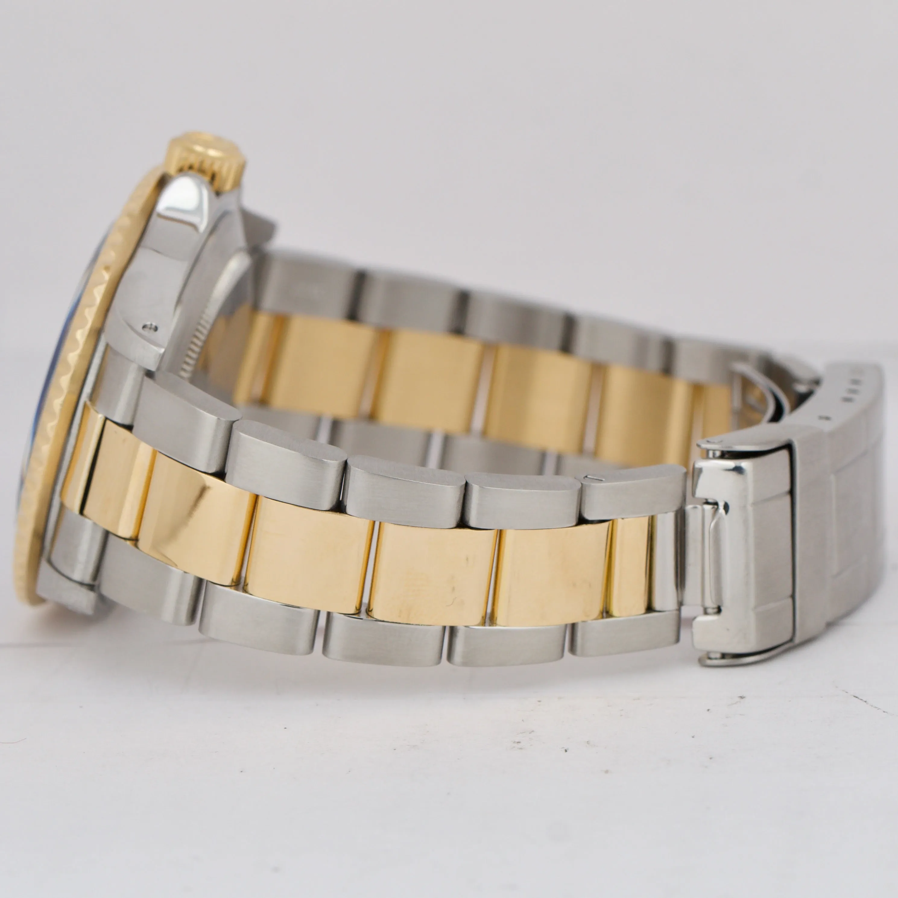 Rolex Submariner Date 18K Yellow Gold Stainless Steel Blue 40mm 16803 Watch