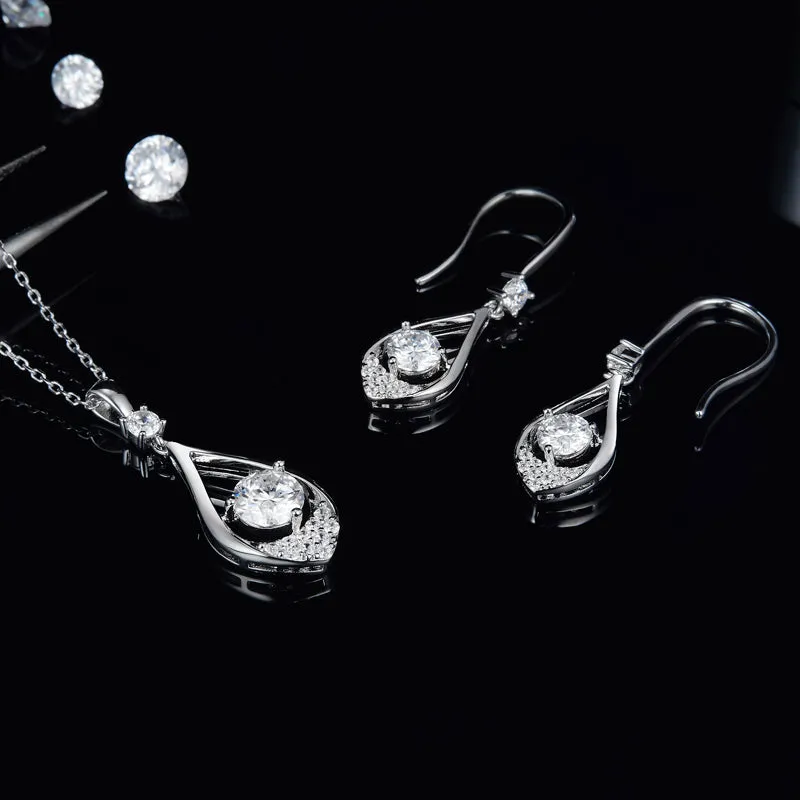 Round Cut 1.0CT Moissanite Teardrop Pendant Necklace