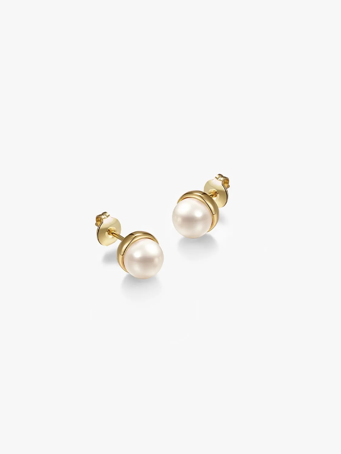 Round Pearl Studs