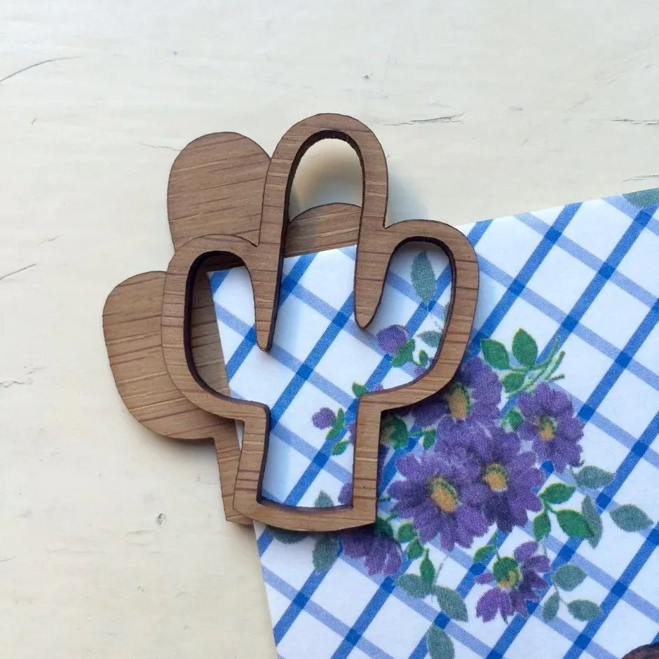 Set of 6 x 20mm Bezels Choose from 4 shapes