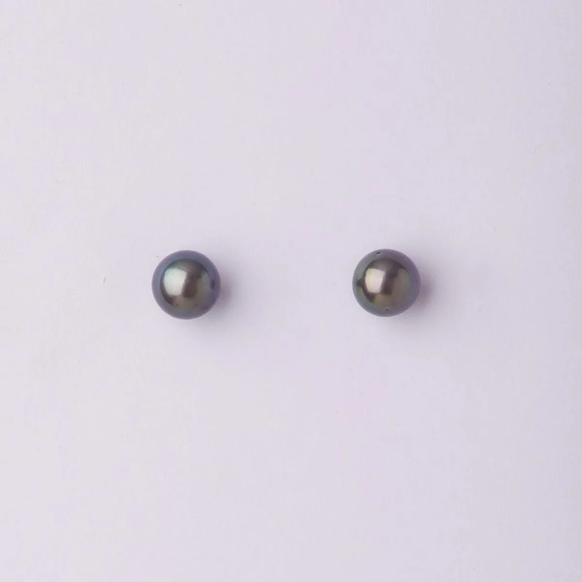 Simple Pearl Stud Earring