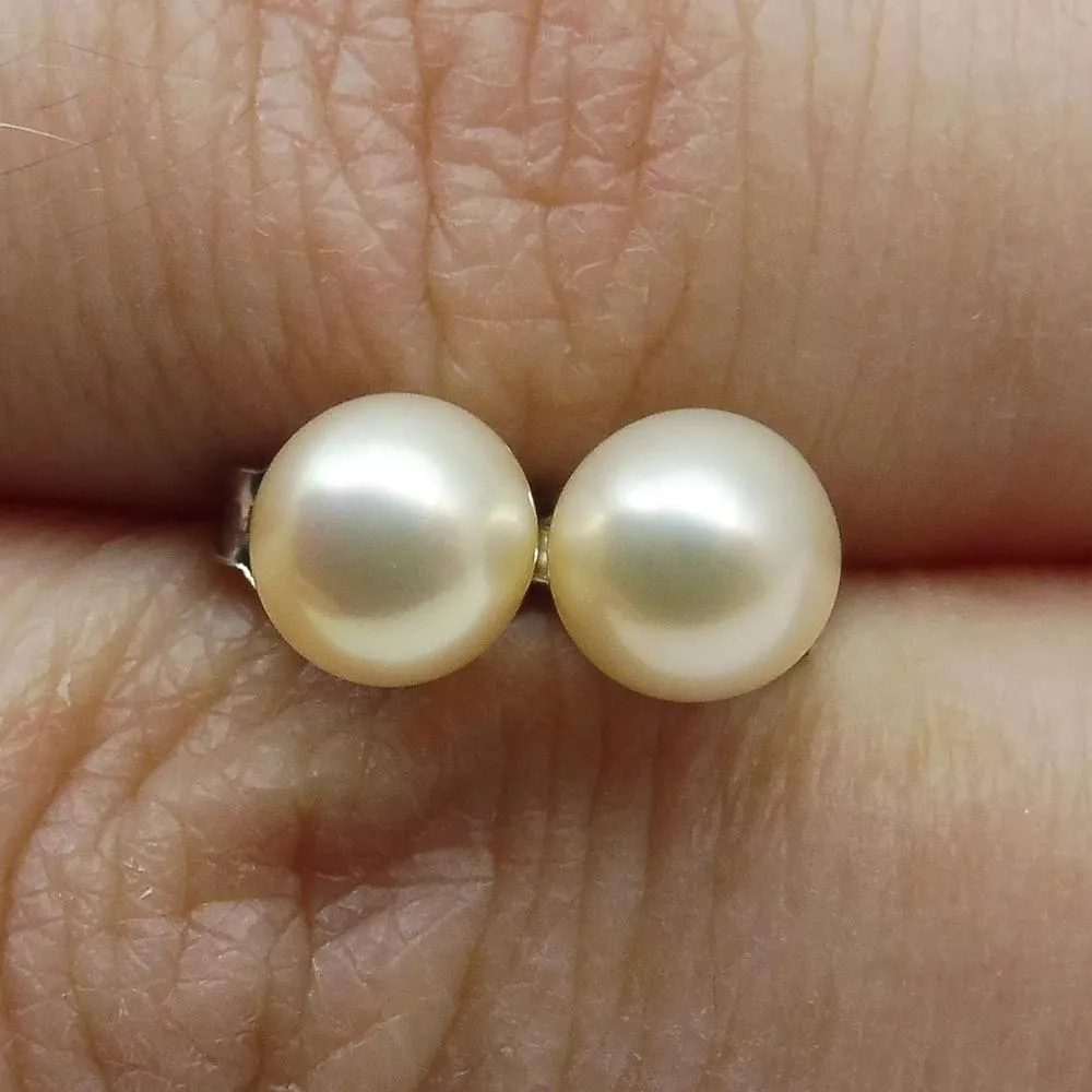 Sterling Silver 5mm Pair Natural Baby Pink Pearl Stud Earrings