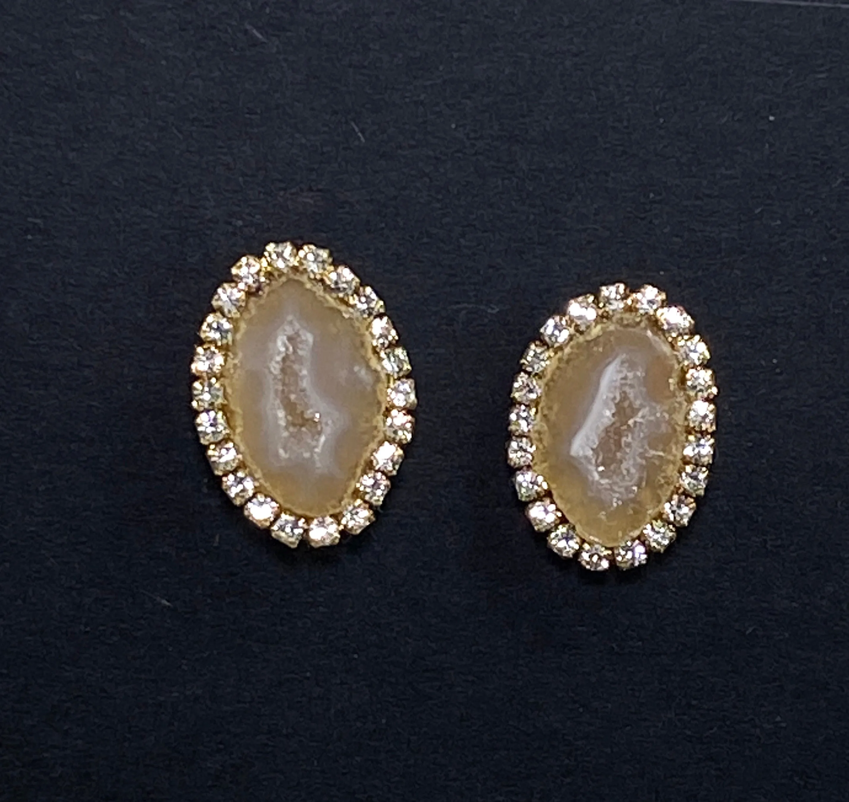 Tabasco Geode Slice Stud Earrings Golden Beige