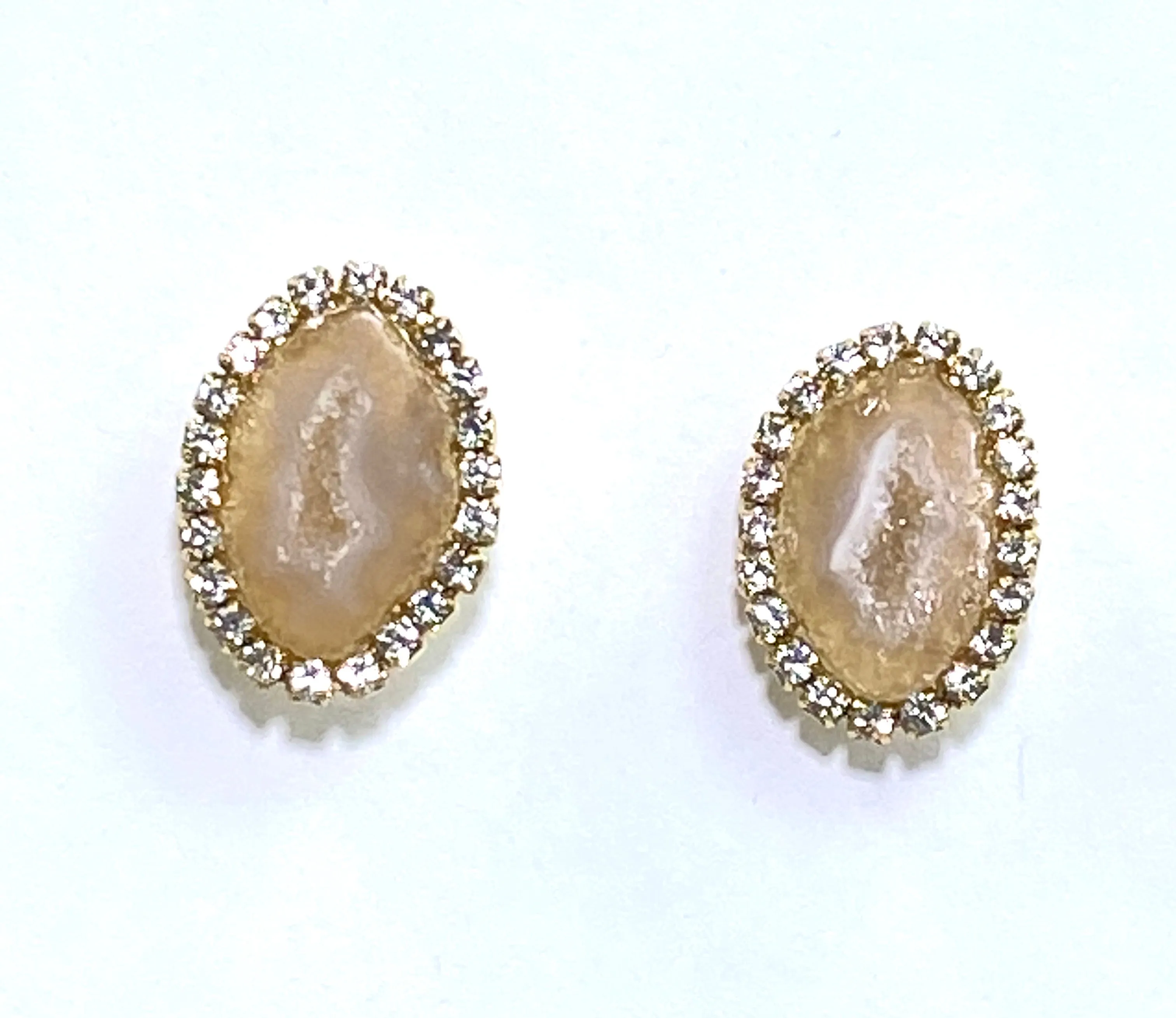 Tabasco Geode Slice Stud Earrings Golden Beige
