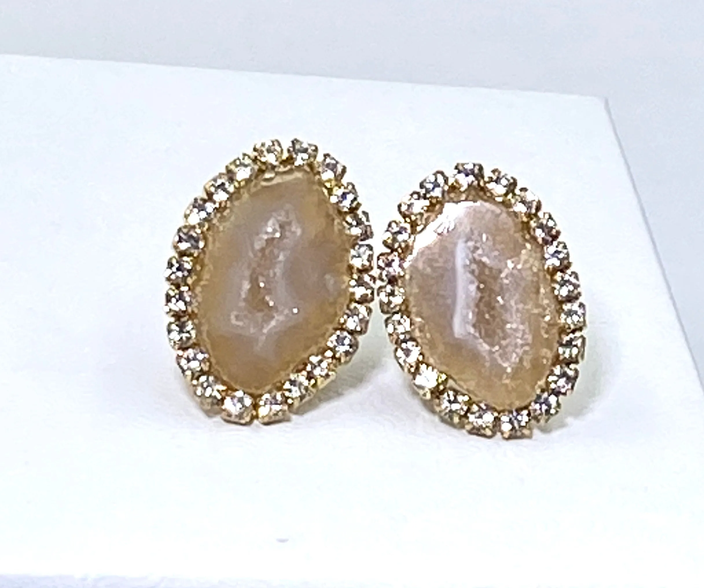 Tabasco Geode Slice Stud Earrings Golden Beige