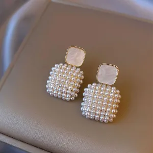 Temperament White Pearl Square Earrings