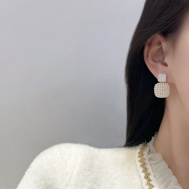 Temperament White Pearl Square Earrings