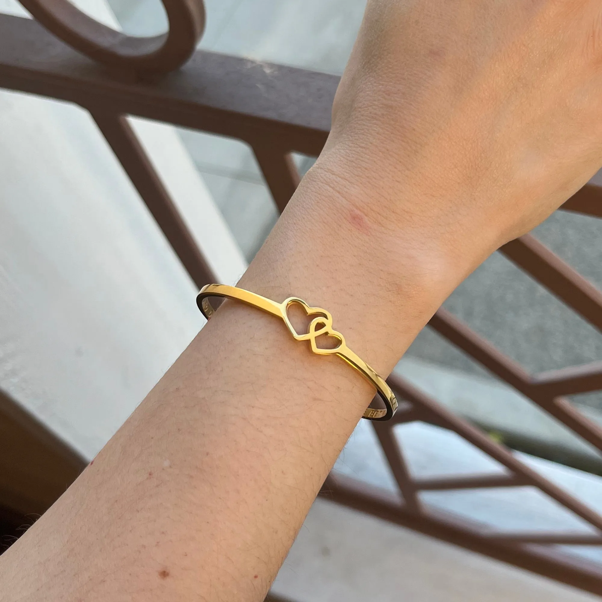 The Love Between A Mother And Daughter Knows No Distance - Heart Bracelet